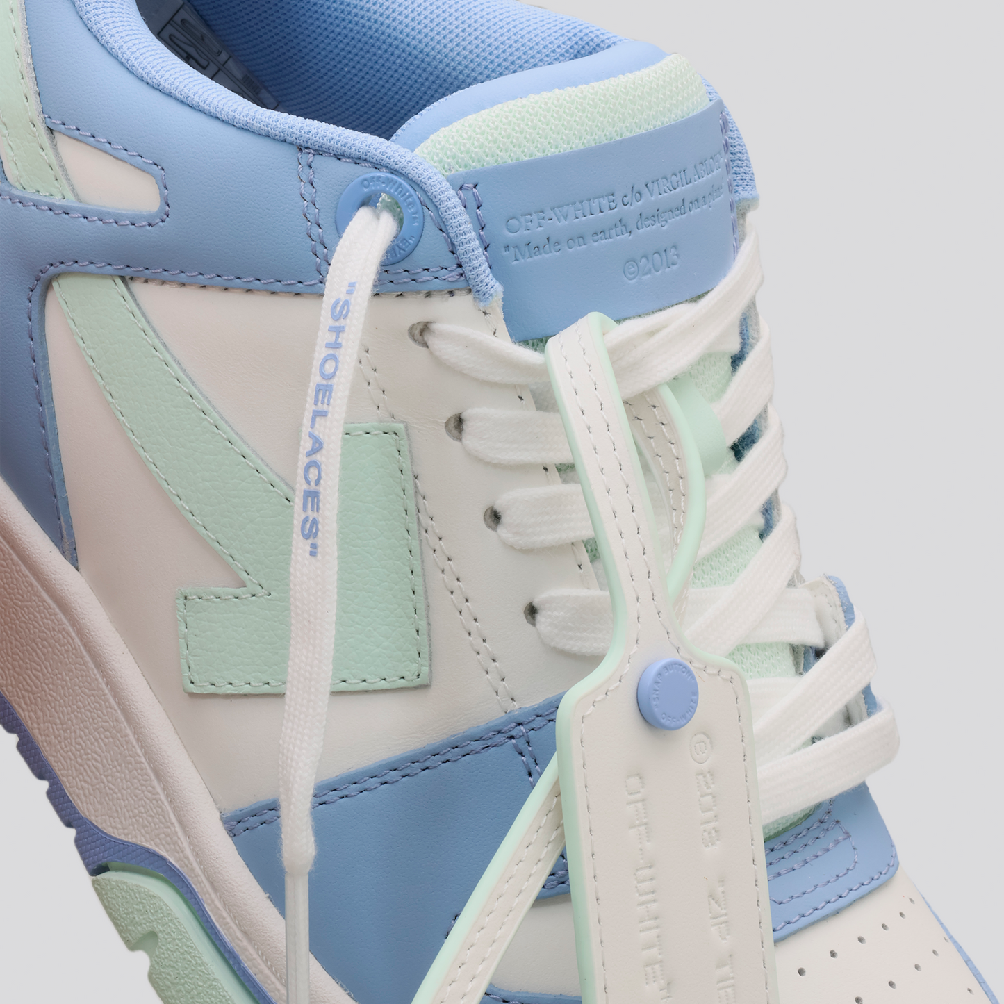 Sneakers Azules Off-White "OOO" Tricolor Dusty Blue - Baby Blue