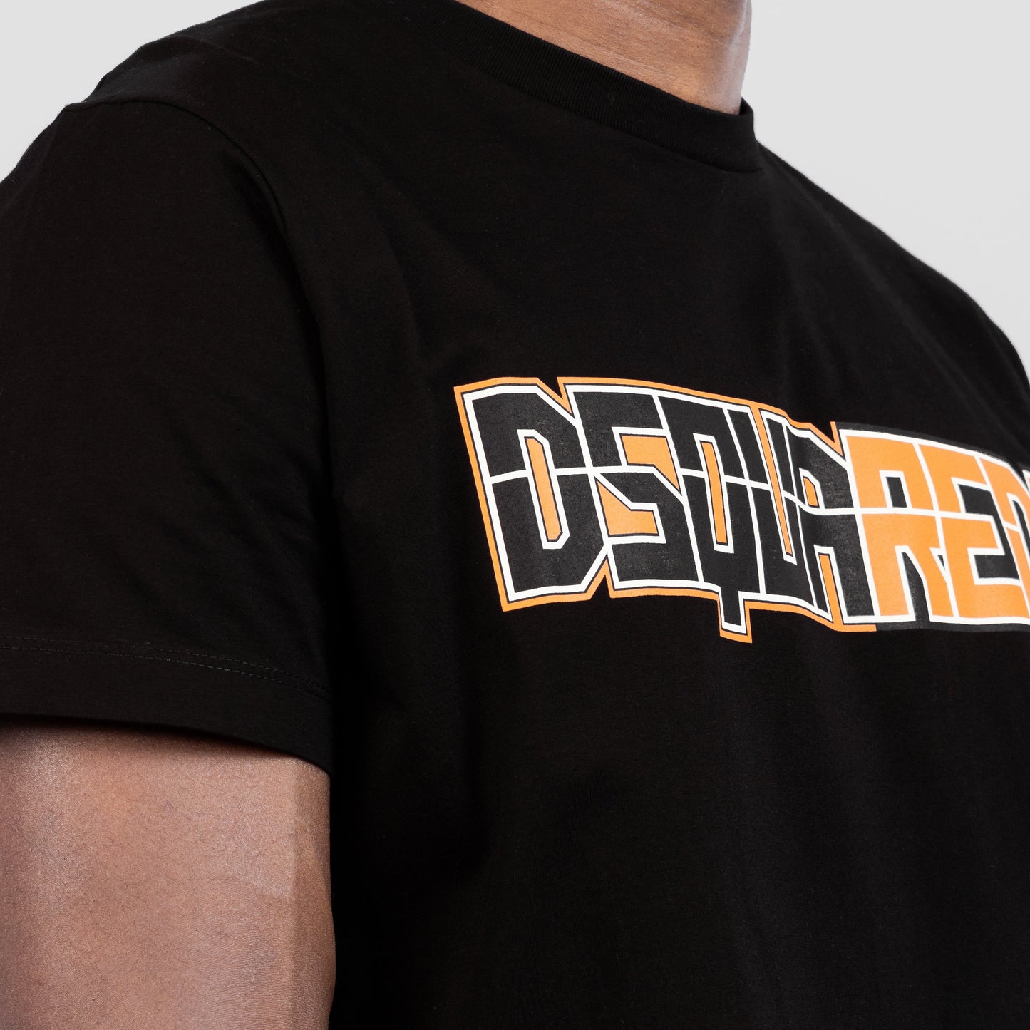 Camiseta Negra Dsquared2 Orange Logo Print