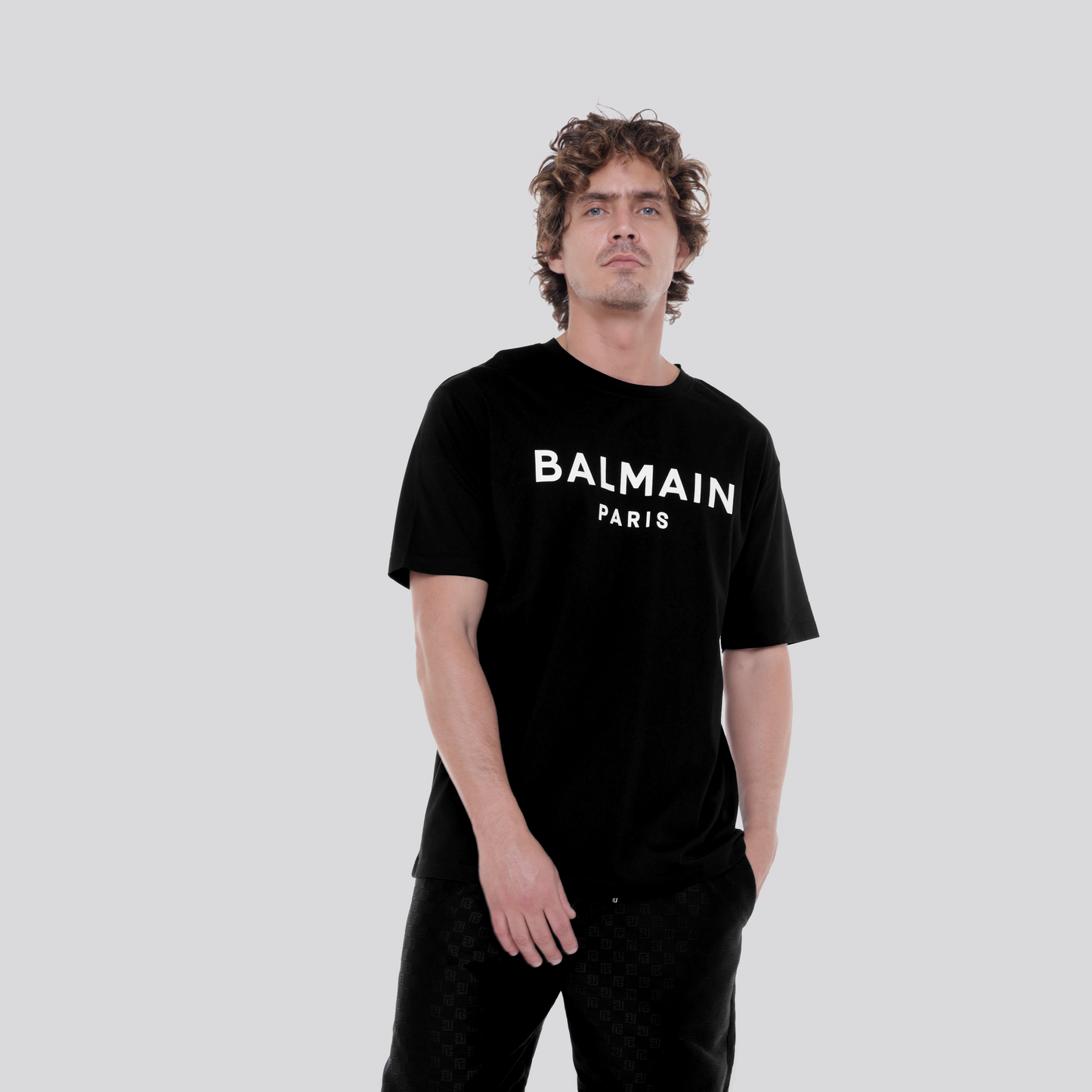 Camiseta Negra Balmain Paris Logo Gold