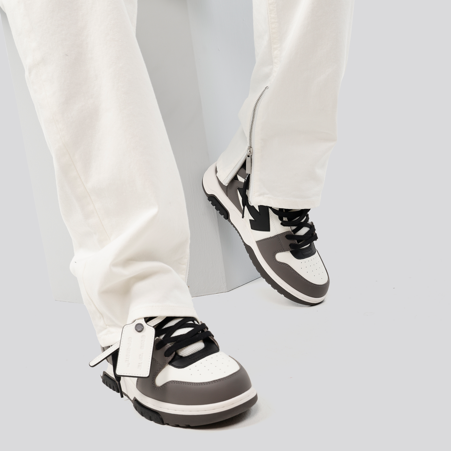 Sneakers Gris Off-White "OOO"