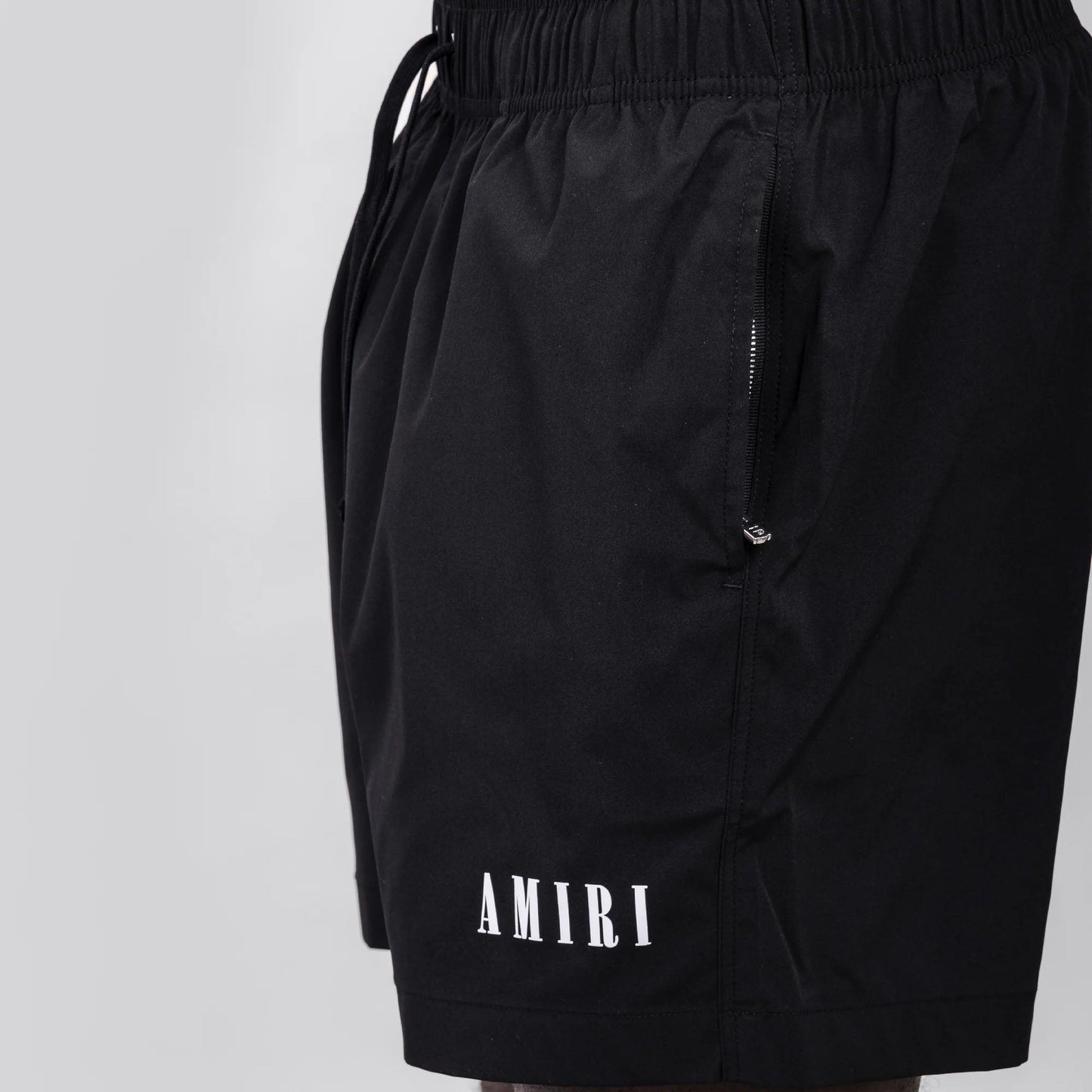 Pantaloneta Negra AMIRI Logo
