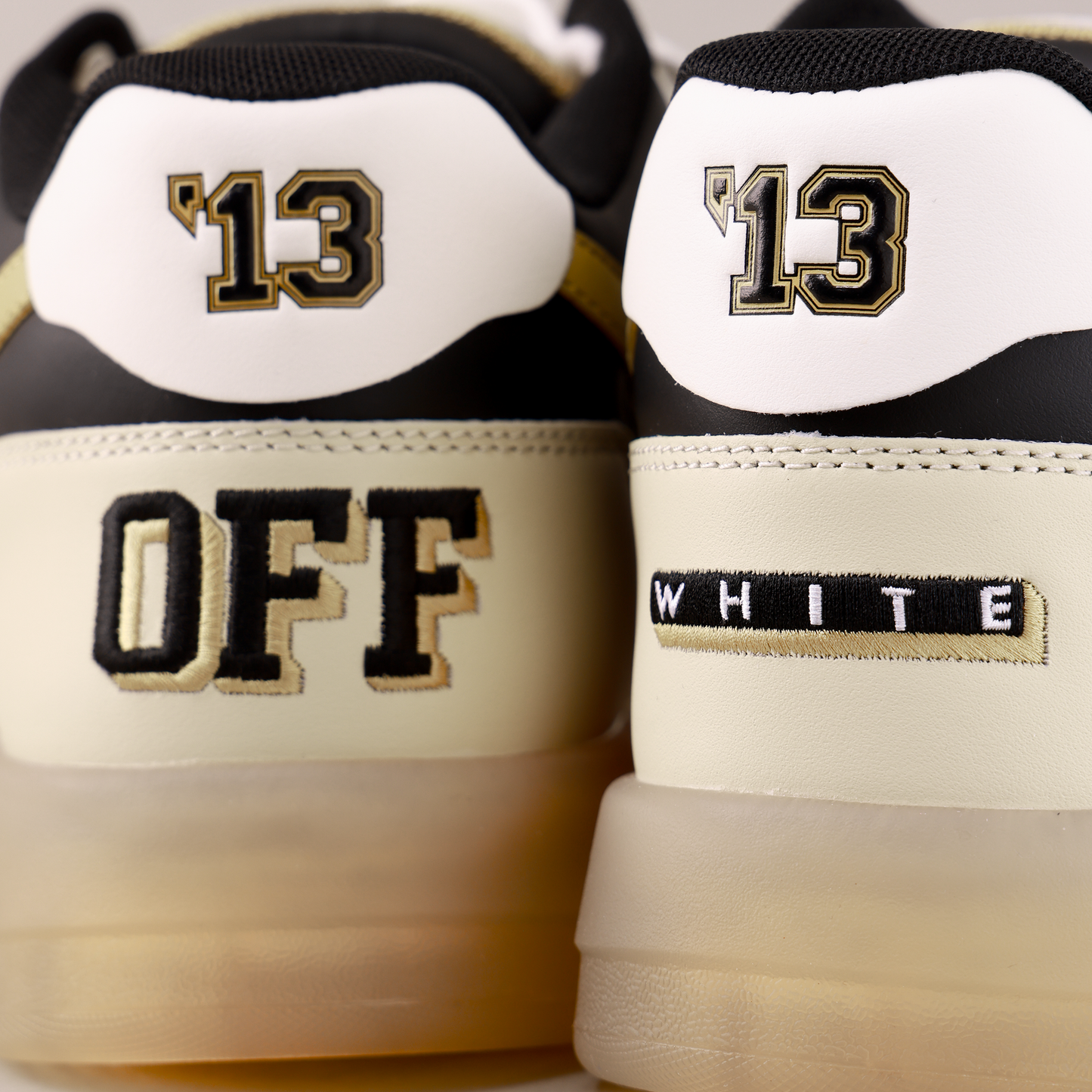 Sneakers Biege Off-White OOO Varsity